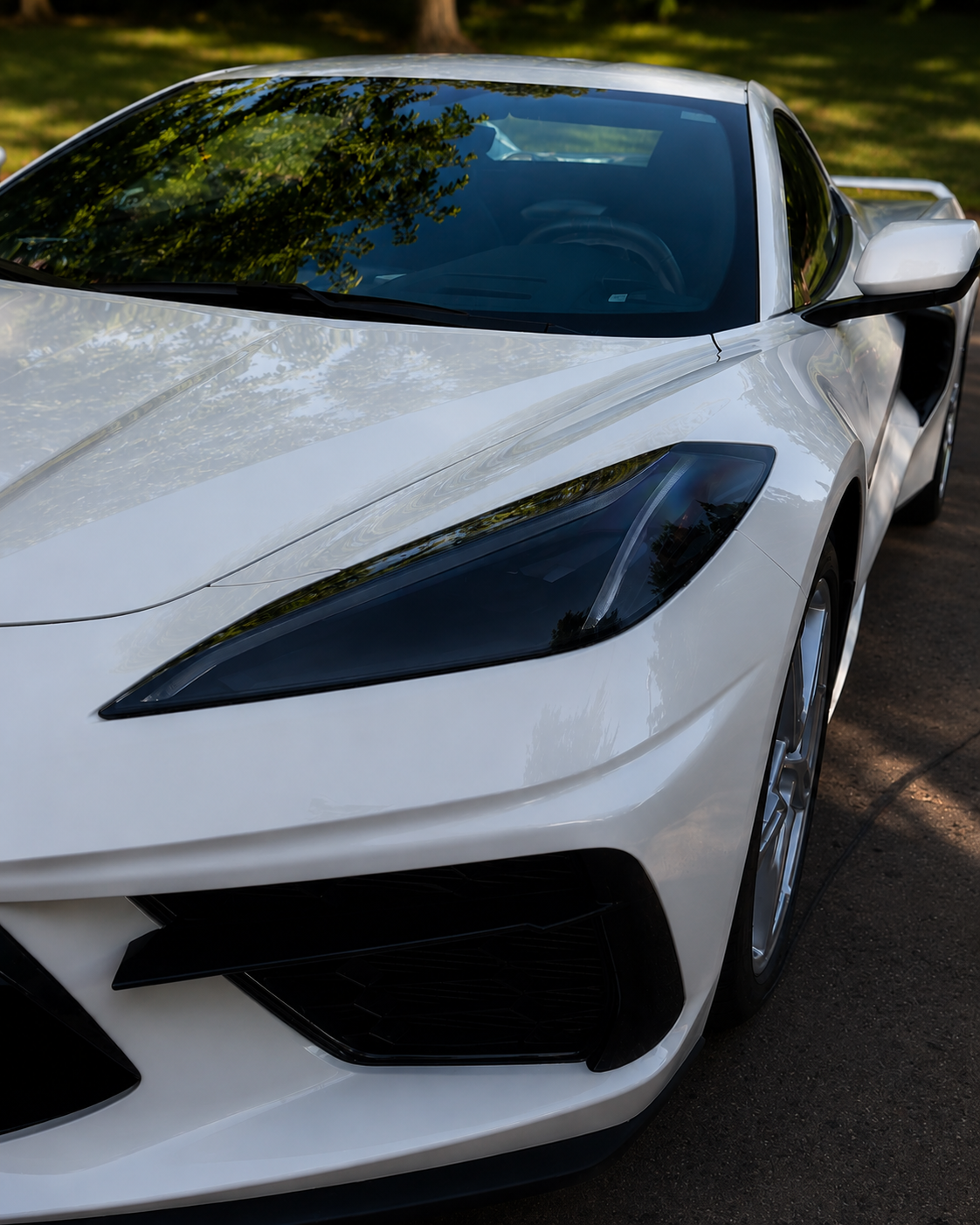 C8 Corvette with a freshly waxed, high-gloss finish